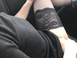 French - Mature French girl masturbates in her car